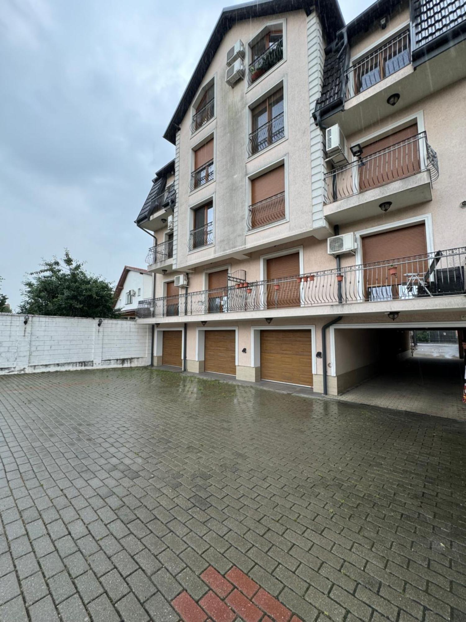 Apartment In The Villa Northern Dreams #1 Parking Included In Price Timişoara Buitenkant foto